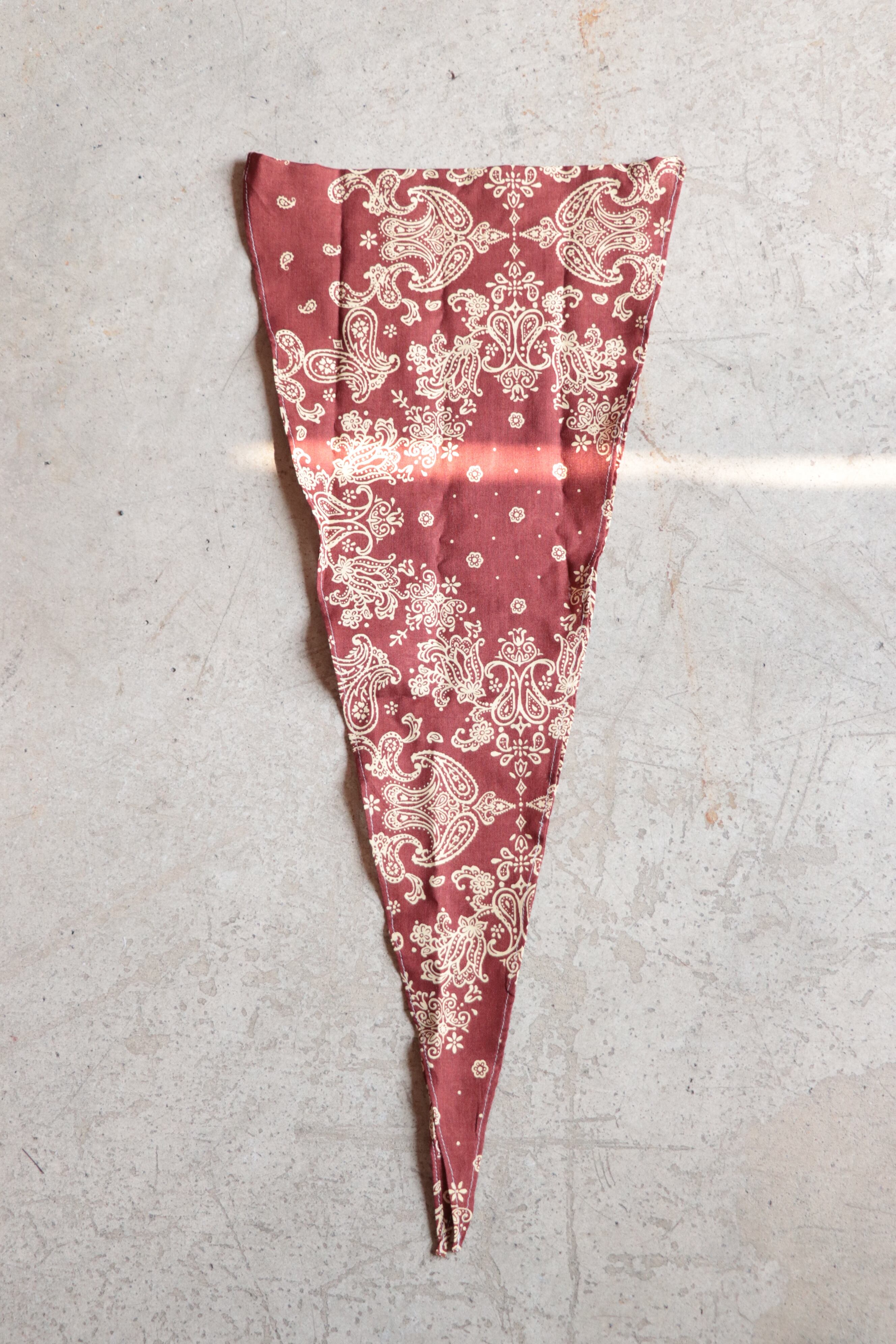 ペイズリーレッド