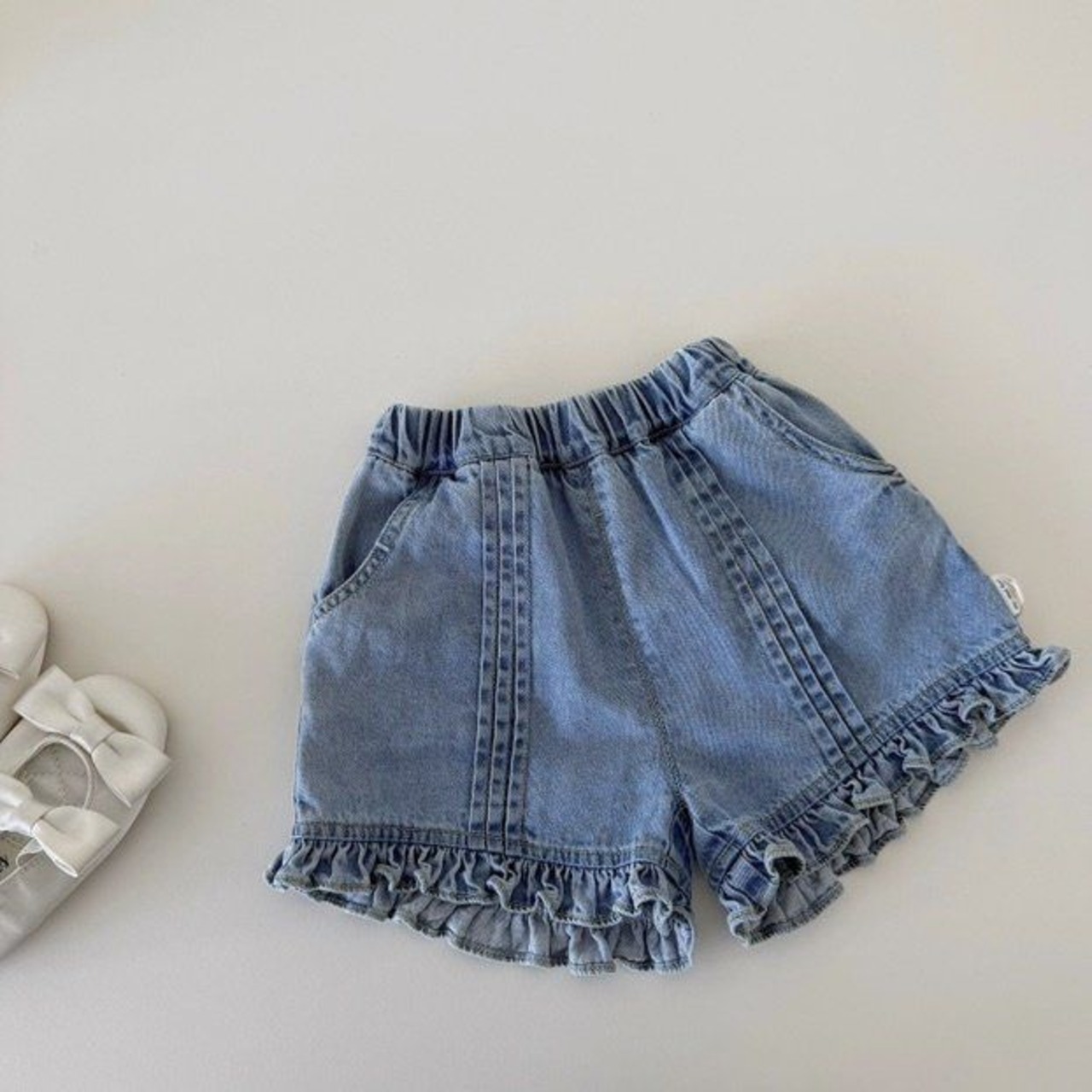 [my daughter] Frill Pintuck Denim Shorts / [마이다럴] 프릴핀탁데님숏팬츠
