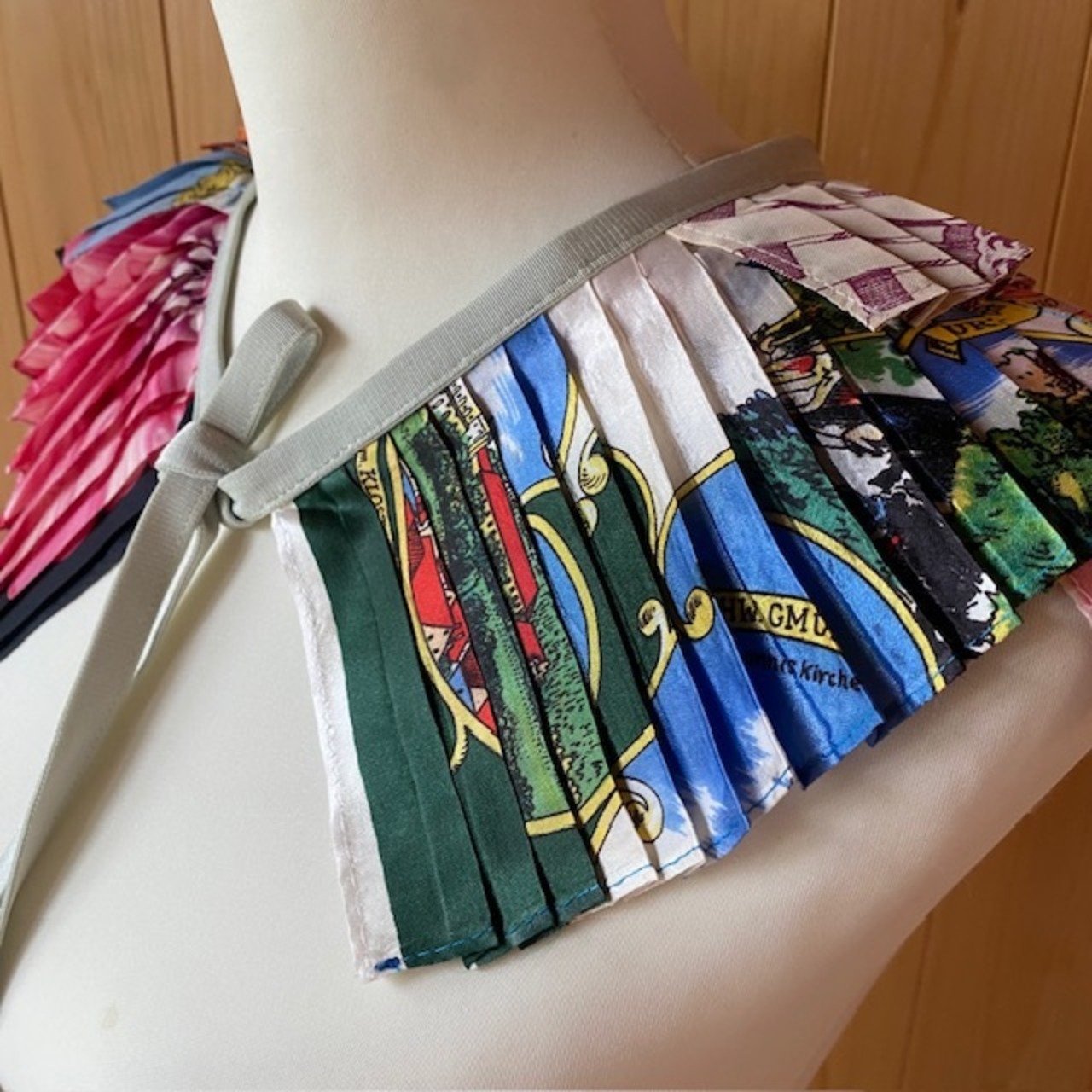 yes!yes!非非：mix pleats collar