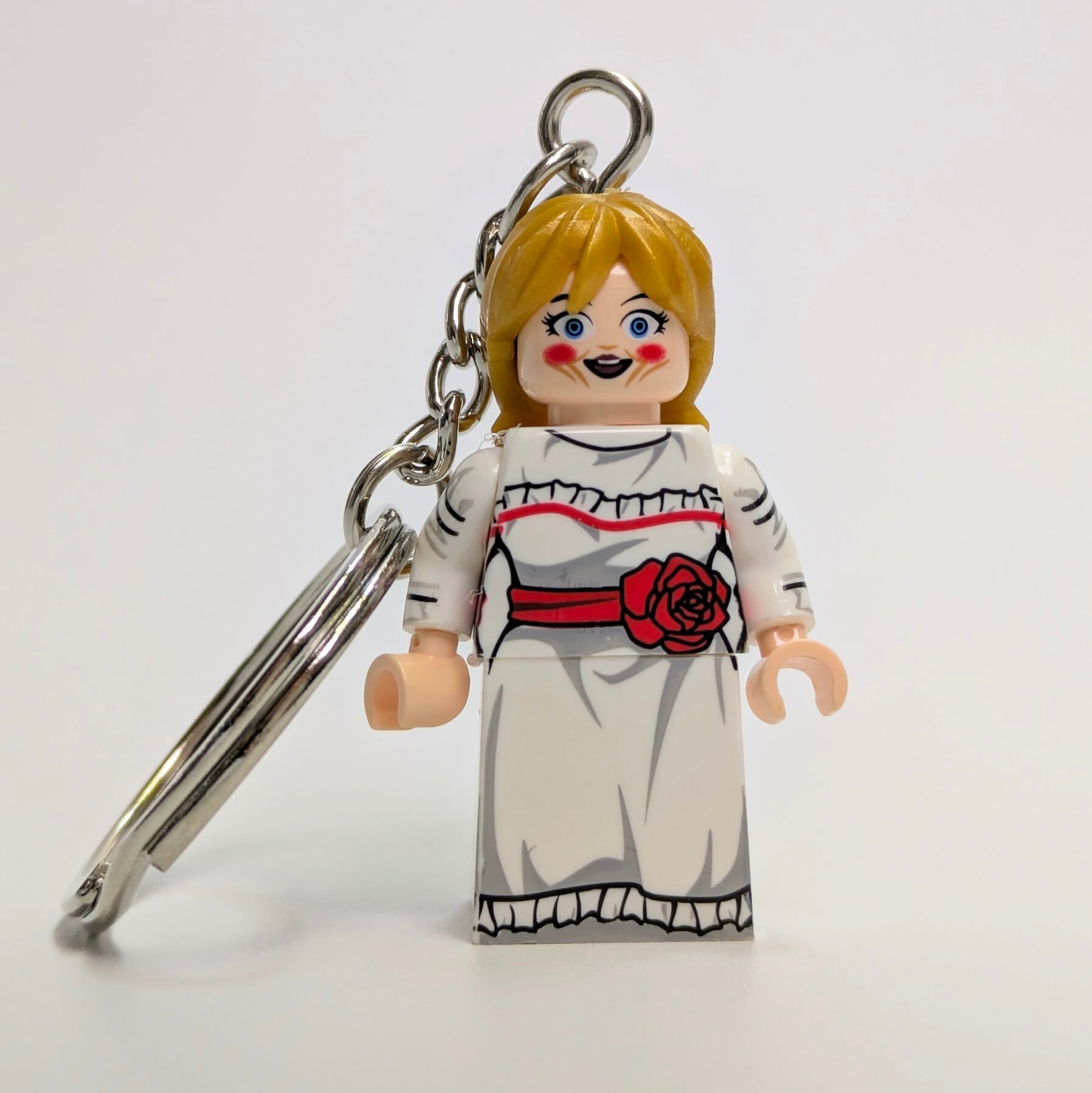 再入荷！【ブロックフィギュアキーホルダー】Annabelle（アナベル人形