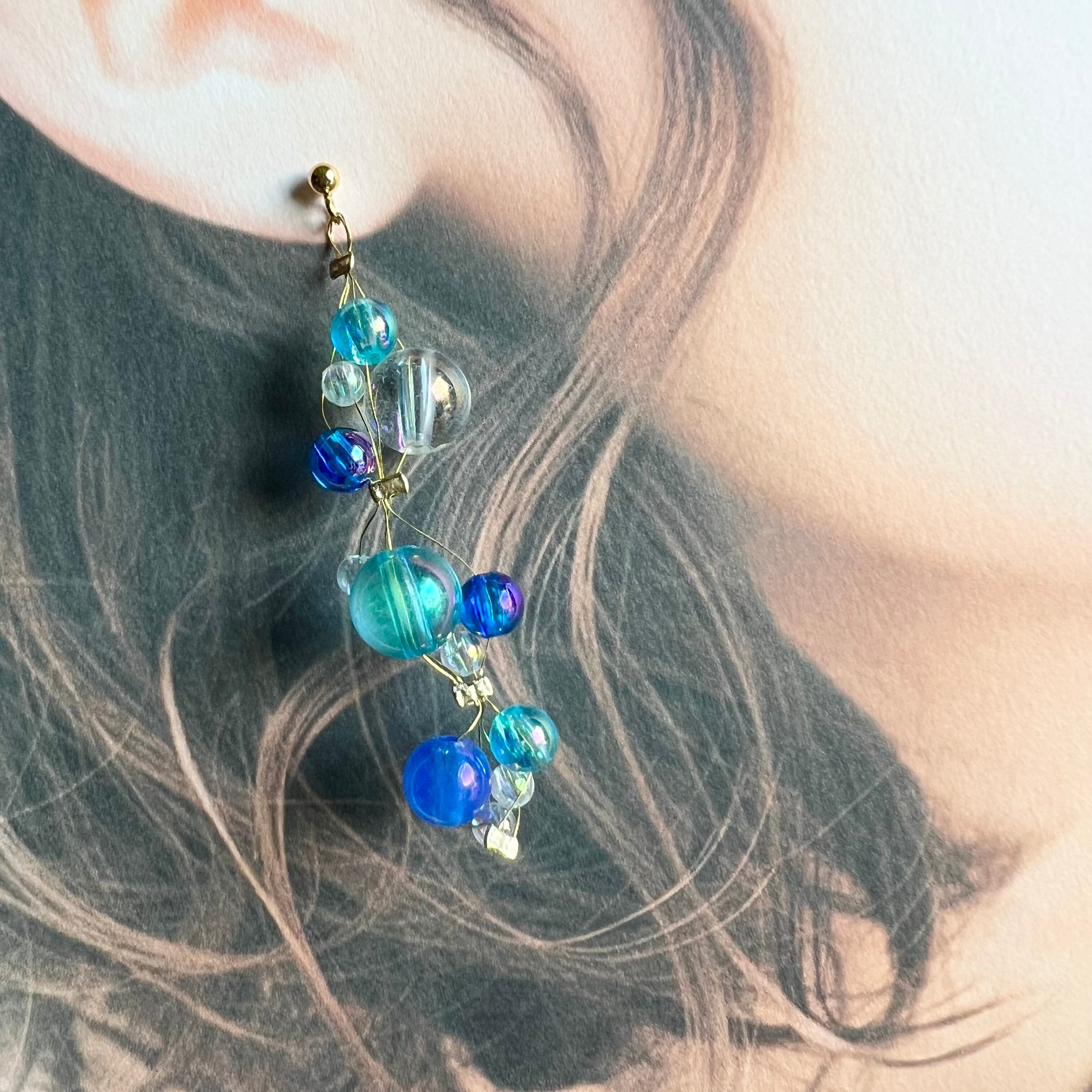 ブルーのバブルピアス・イヤリング | handptmade