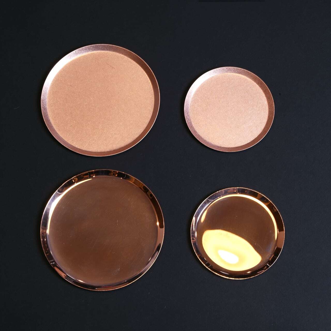 シンプルデザインの銅トレイ》銅のラウンドトレイ（φ90mm）つや無し