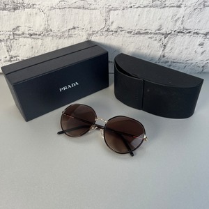 PRADA プラダ  サングラス ケース付きブラウン A-8673