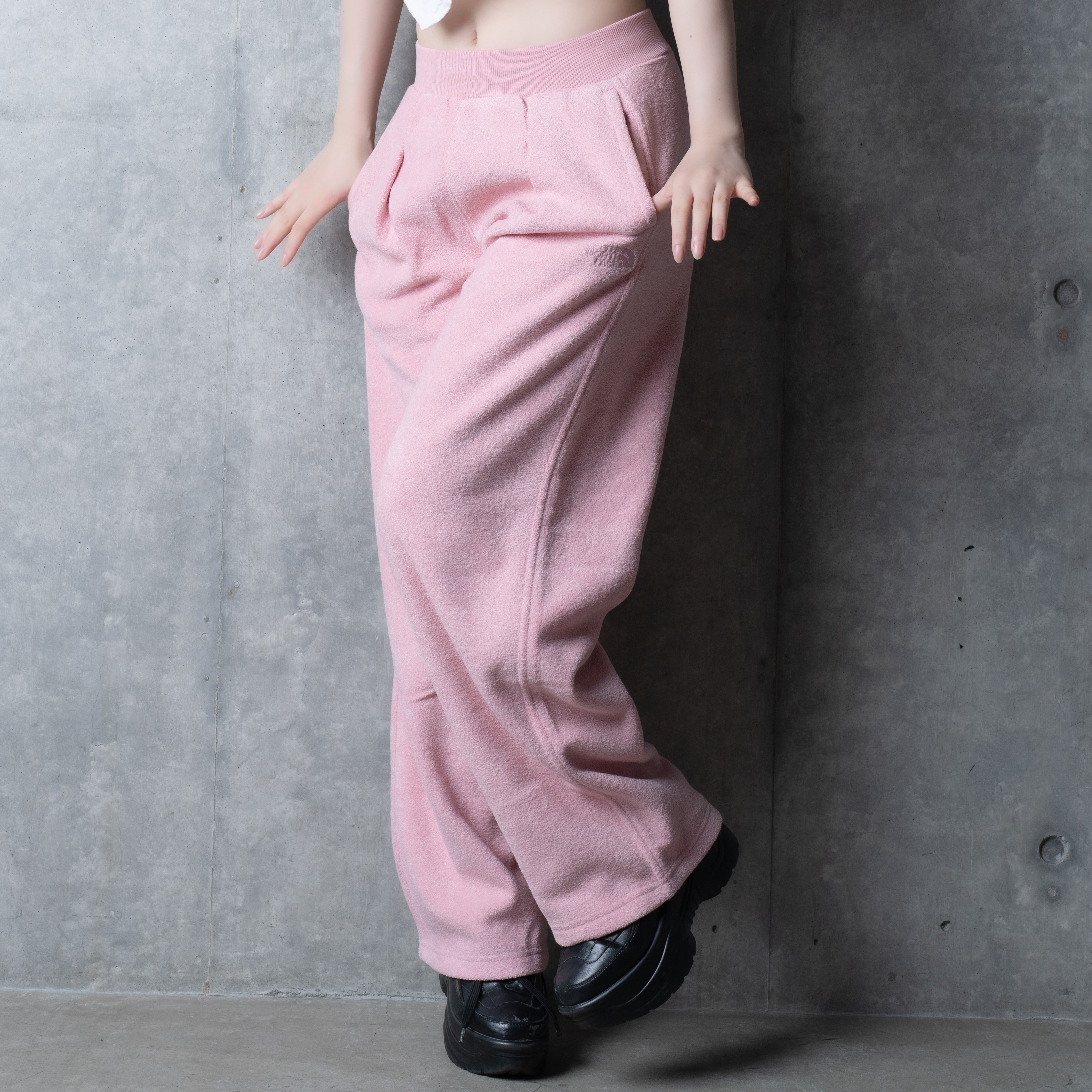 高橋朱里 着用【在庫有/即発】ノースフェイス W'S TERRY SWEATPANTS NP6KQ31