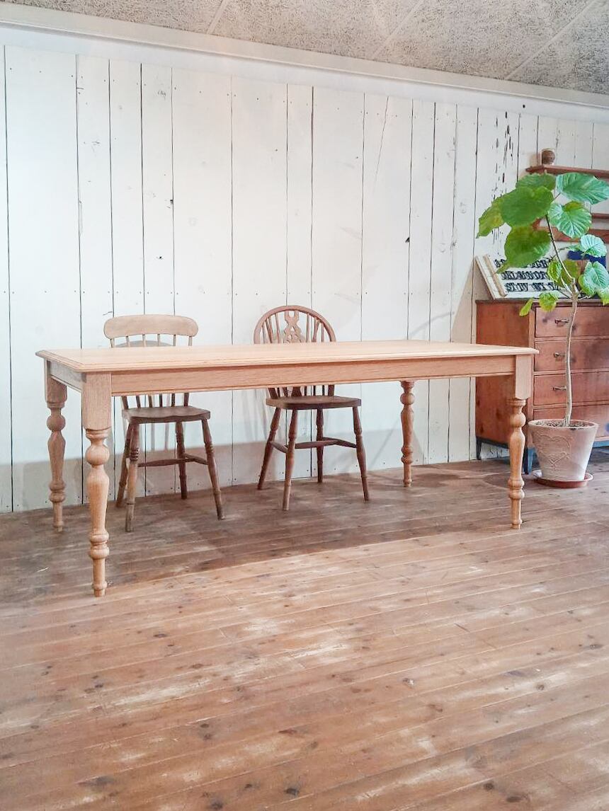 総オーク材ターンドレッグダイニングテーブル “ブロカント”(アンティーク調ろくろ足テーブル) W1400〜2400 4〜8人掛け 引き出し付きダイニングテーブル