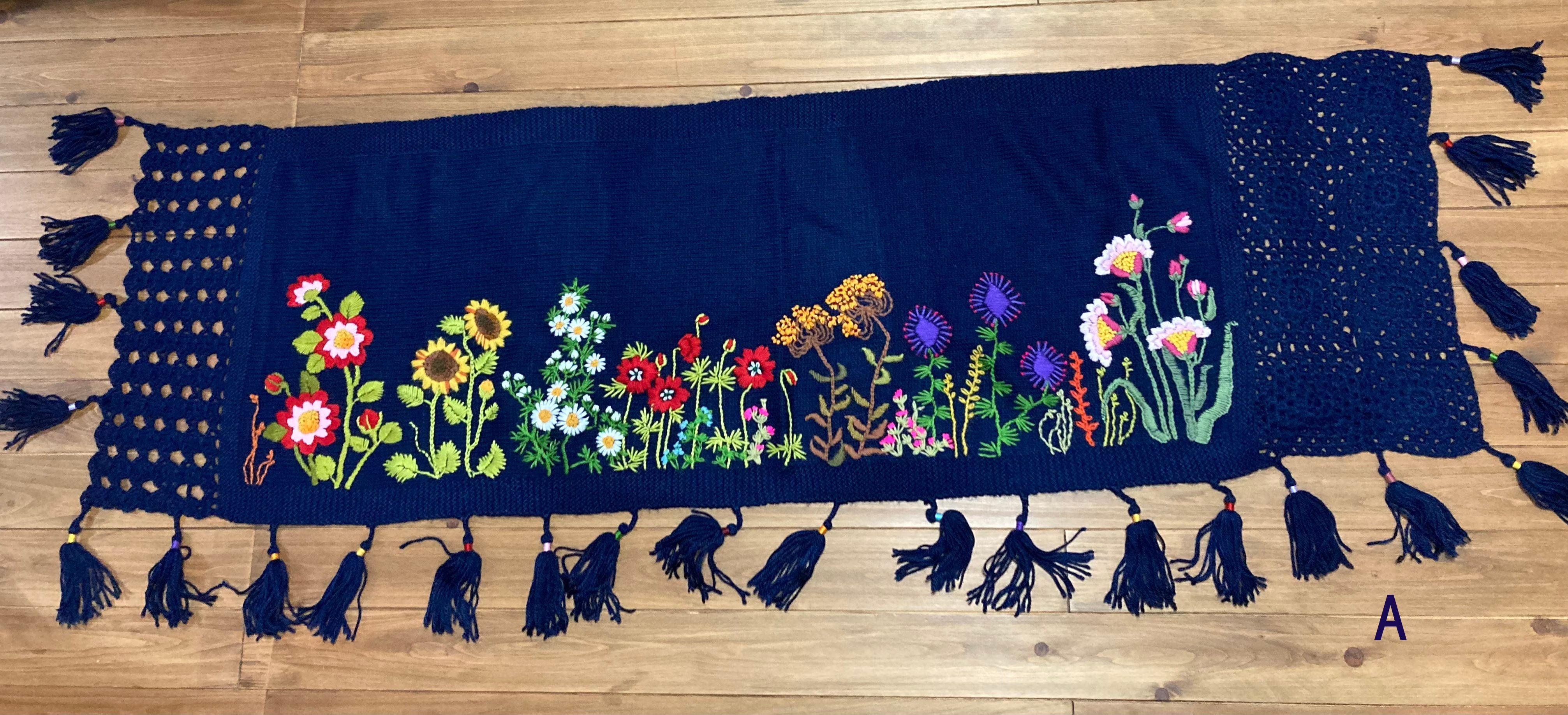 手編み・手刺繍毛糸ショール-シリアの春 (オリジナルミニトート付き)