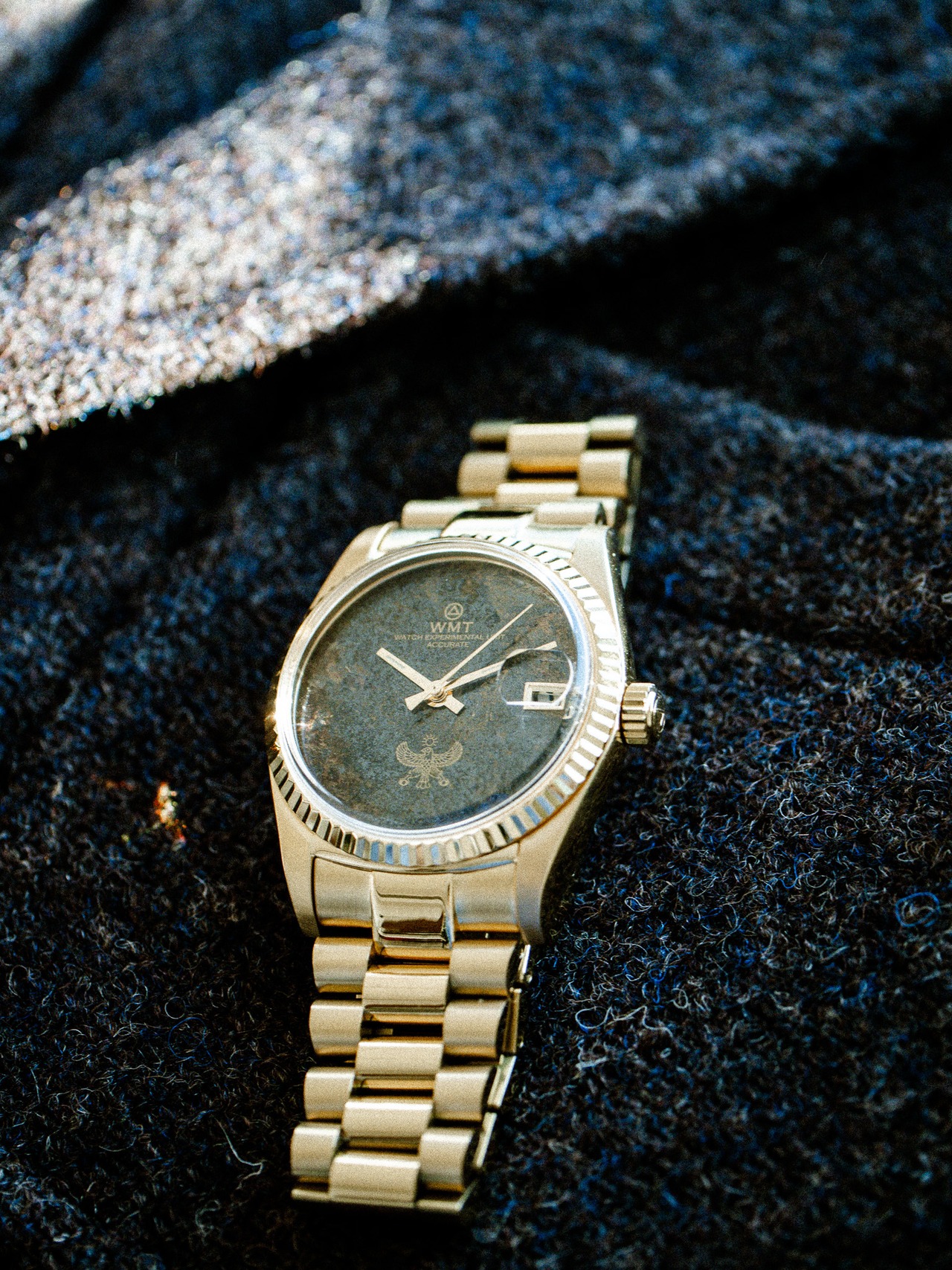 WMT WATCHES Cabochon – Golden silk stone / Falcon / Gold Plating Edition