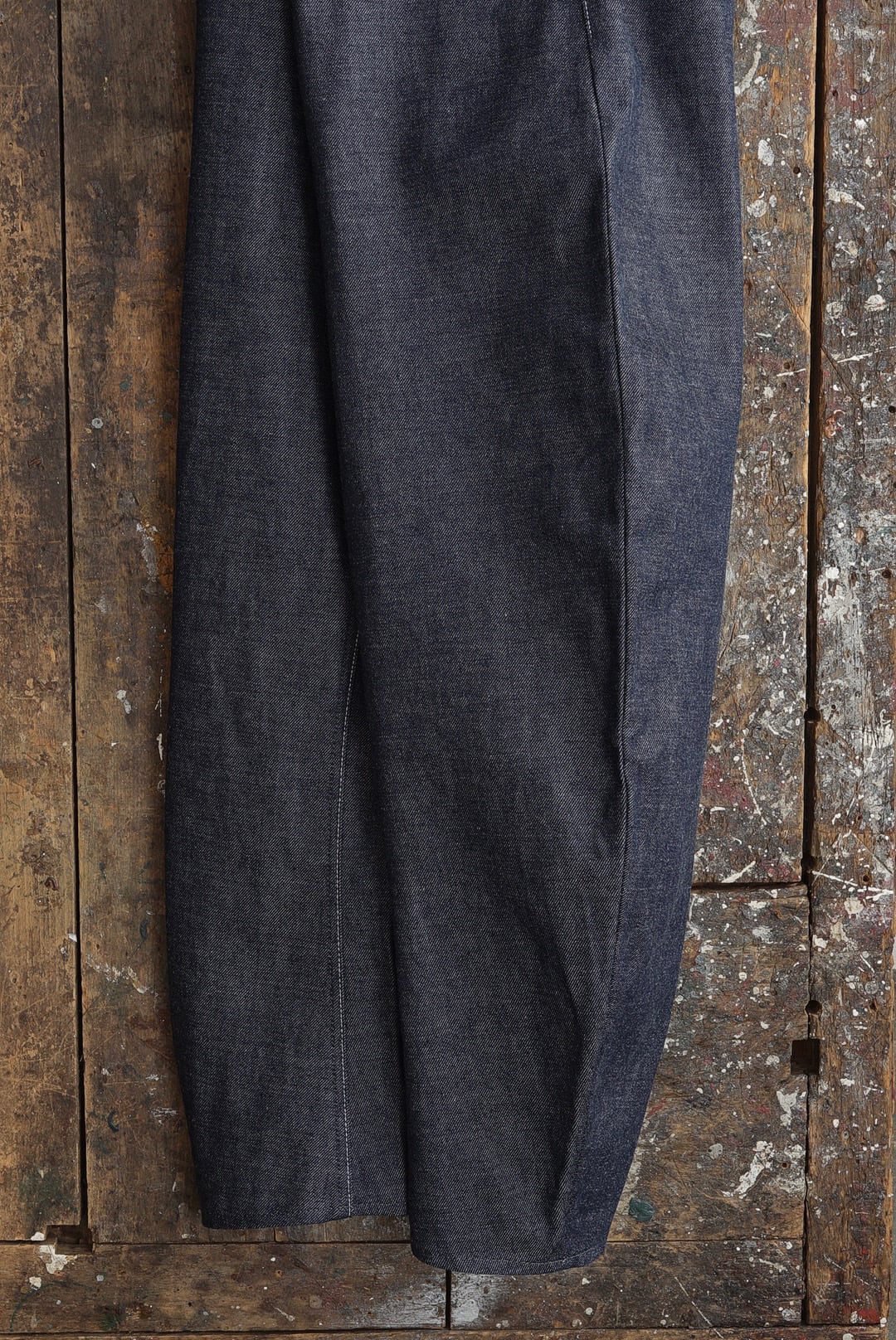 TUKI - 原田服飾研究所 - TYPE 4, CURVED LEG JEANS (INDIGO) | Brownie