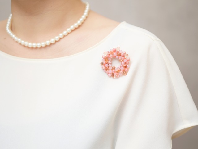 春限定【ブローチ／S（M・Lにサイズ変更可）】桜のリース／ピンク色のお花