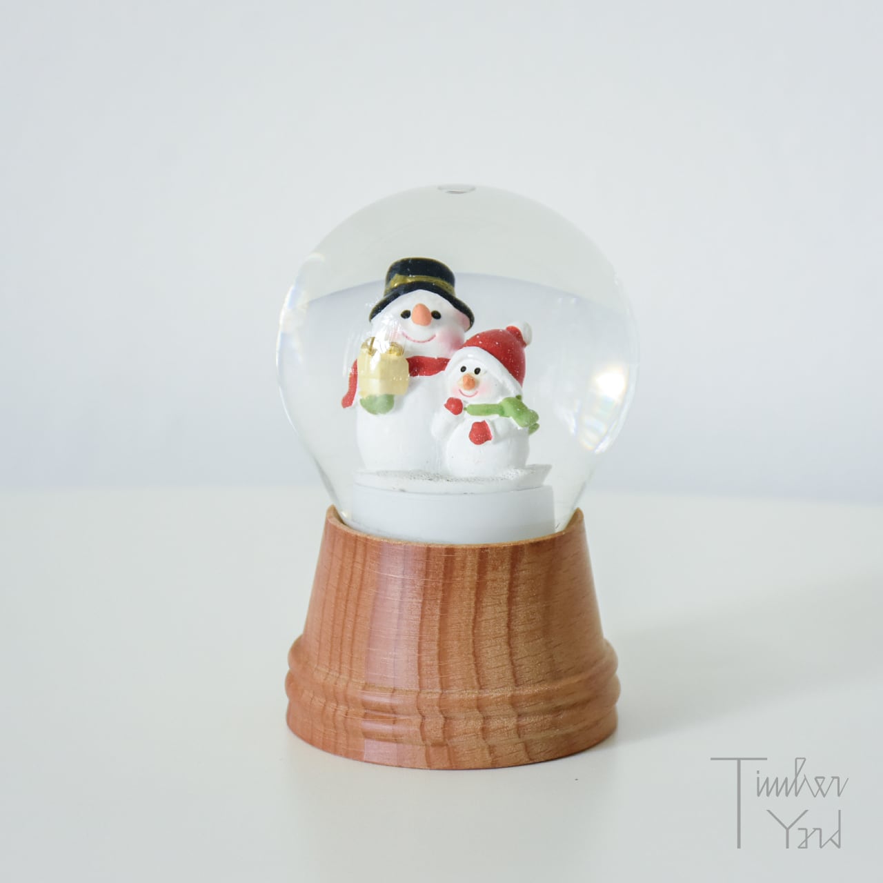 ONLINE限定】スノードーム / 雪だるまたち / 木製台座 / Φ8cm / PERZY