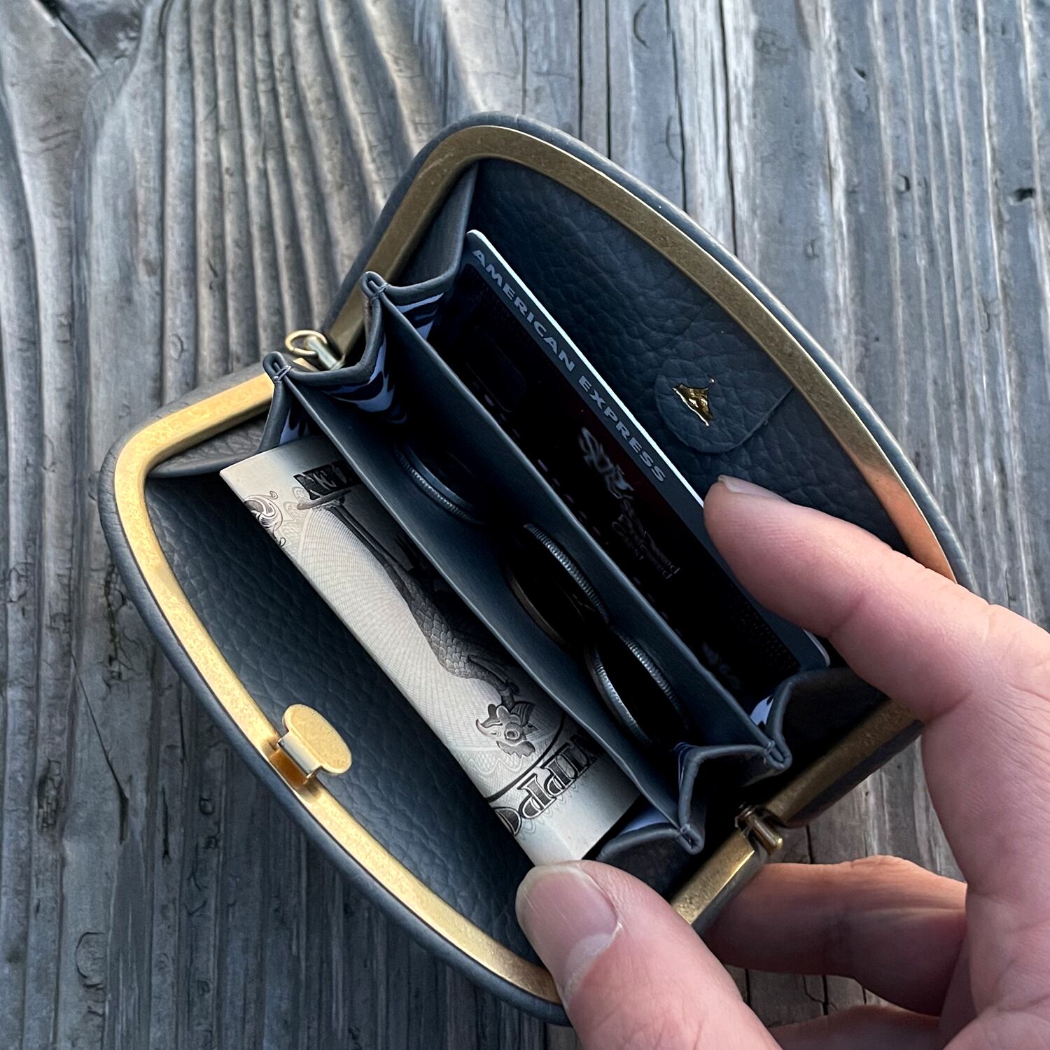 小物 nxnx__00 天溝コンパクトウォレット SAX BLUE（野生鹿革/ Organic Deer