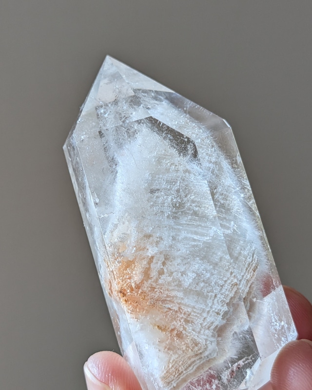 Garden Quartz with Rabbit Hair Inclusions 千層ガーデンクォーツ（ラビットヘア入り） ⭓ 春霞 ⭔ POLISHED