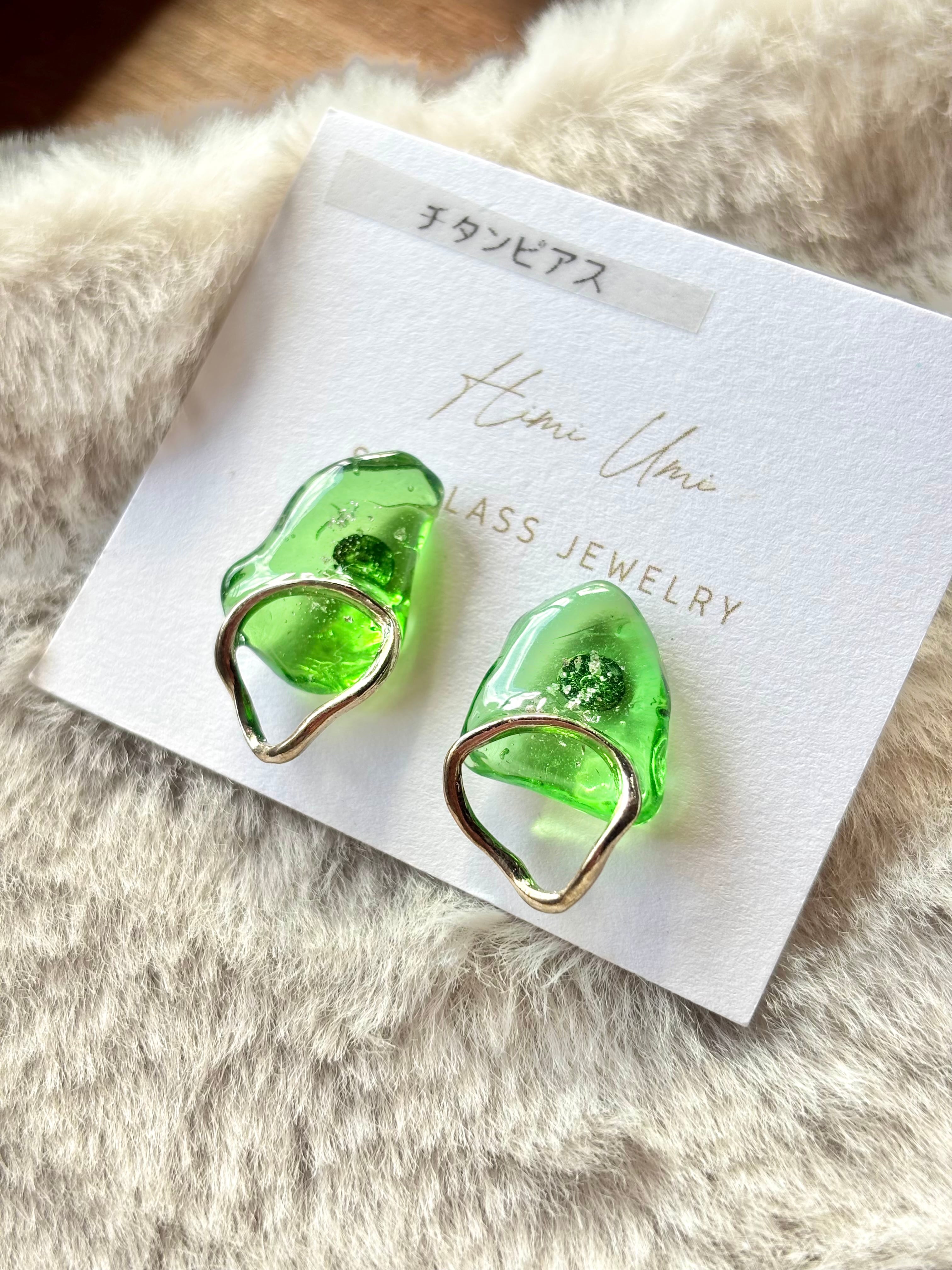 ピアス*一点もの、氷見シーグラスno29