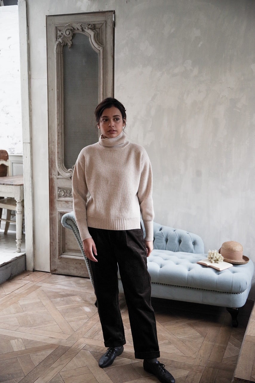 Hand Framed High Neck P/O