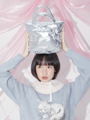 [MARGARIN FINGERS] STAR QUILTED TOTE BAG (SILVER) 正規品  韓国 ブランド 韓国ファッション 韓国代行 マーガリンフィンガーズ 日本 店舗