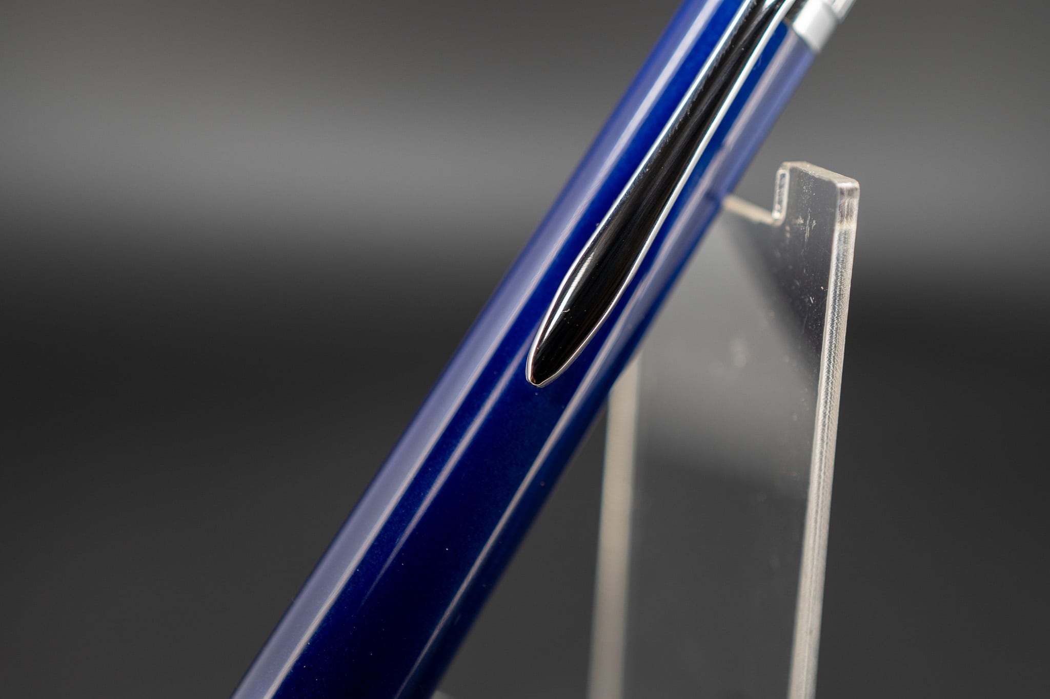 【光を纏う造形の礎石】アクリル樹脂 silver MP