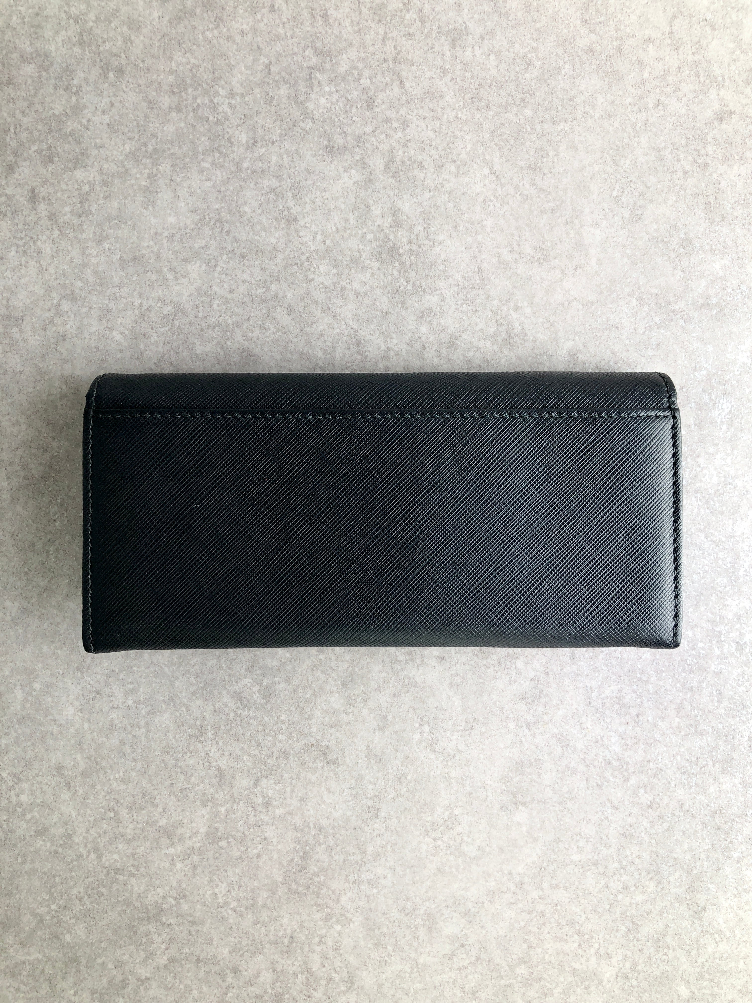 Salvatore Ferragamo サルヴァトーレ フェラガモ ヴァラリボン 長財布