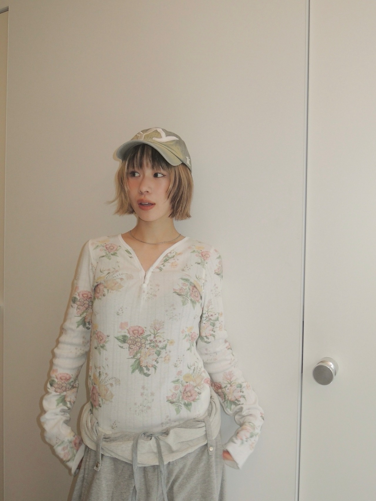 【26SS】OPEN YY オープン ワイワイ / FLORAL HOOK HENLEY LONG SLEEVE / トップス - 1