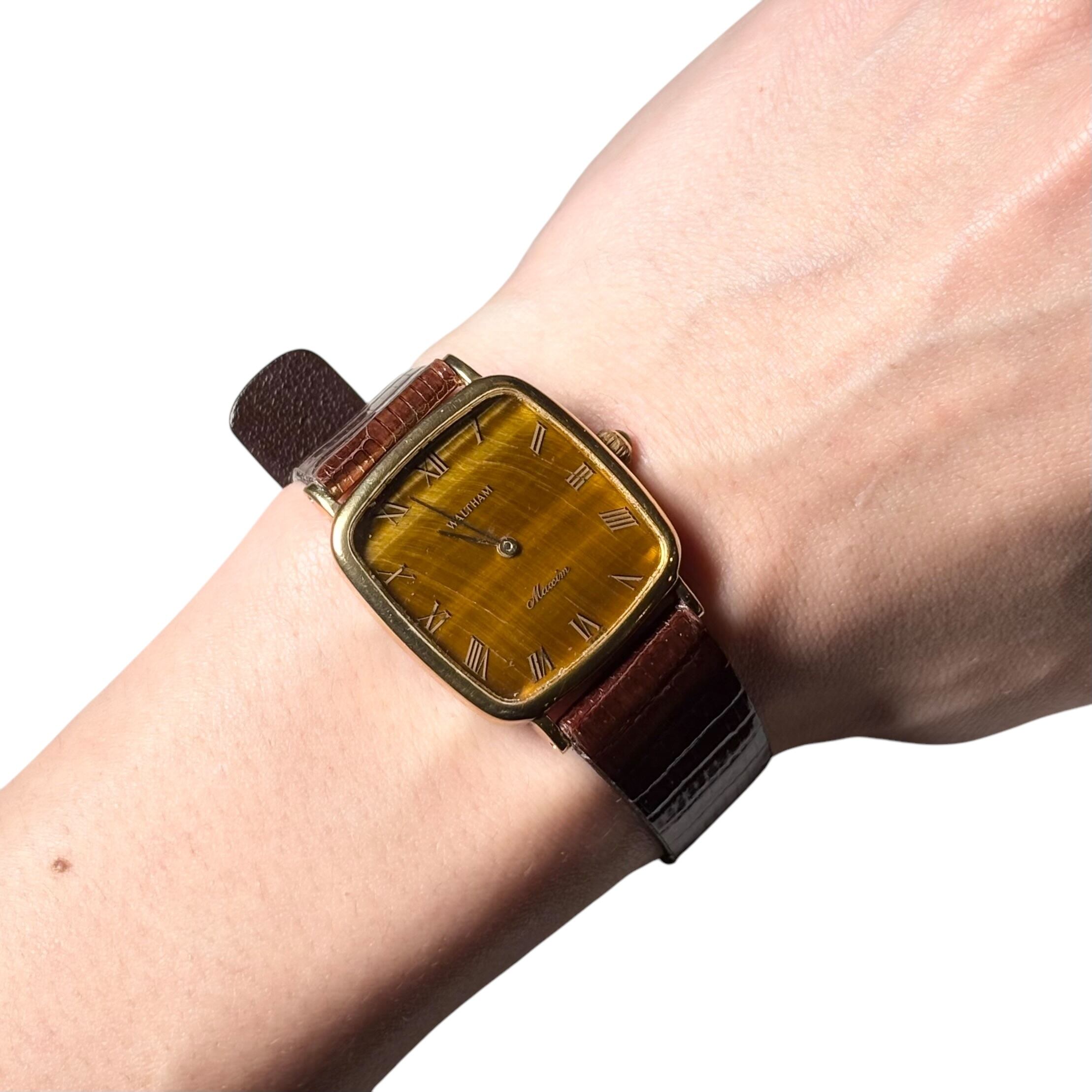 vintage WALTHAM Tiger Eye dial manual winding watch “Maxim” | NOIR