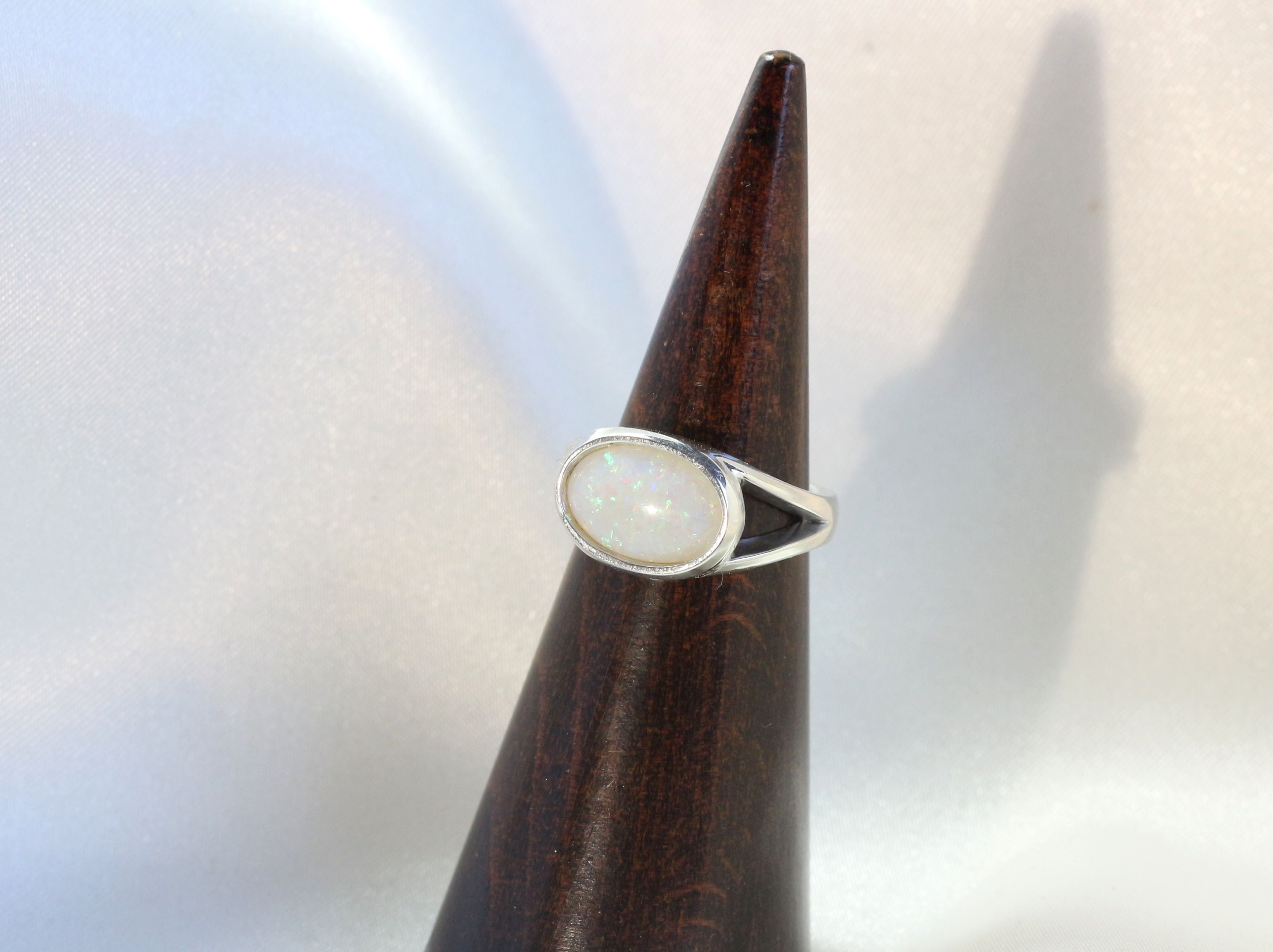 ホワイトオパールリング 1.95ct | Atelier Ozaki