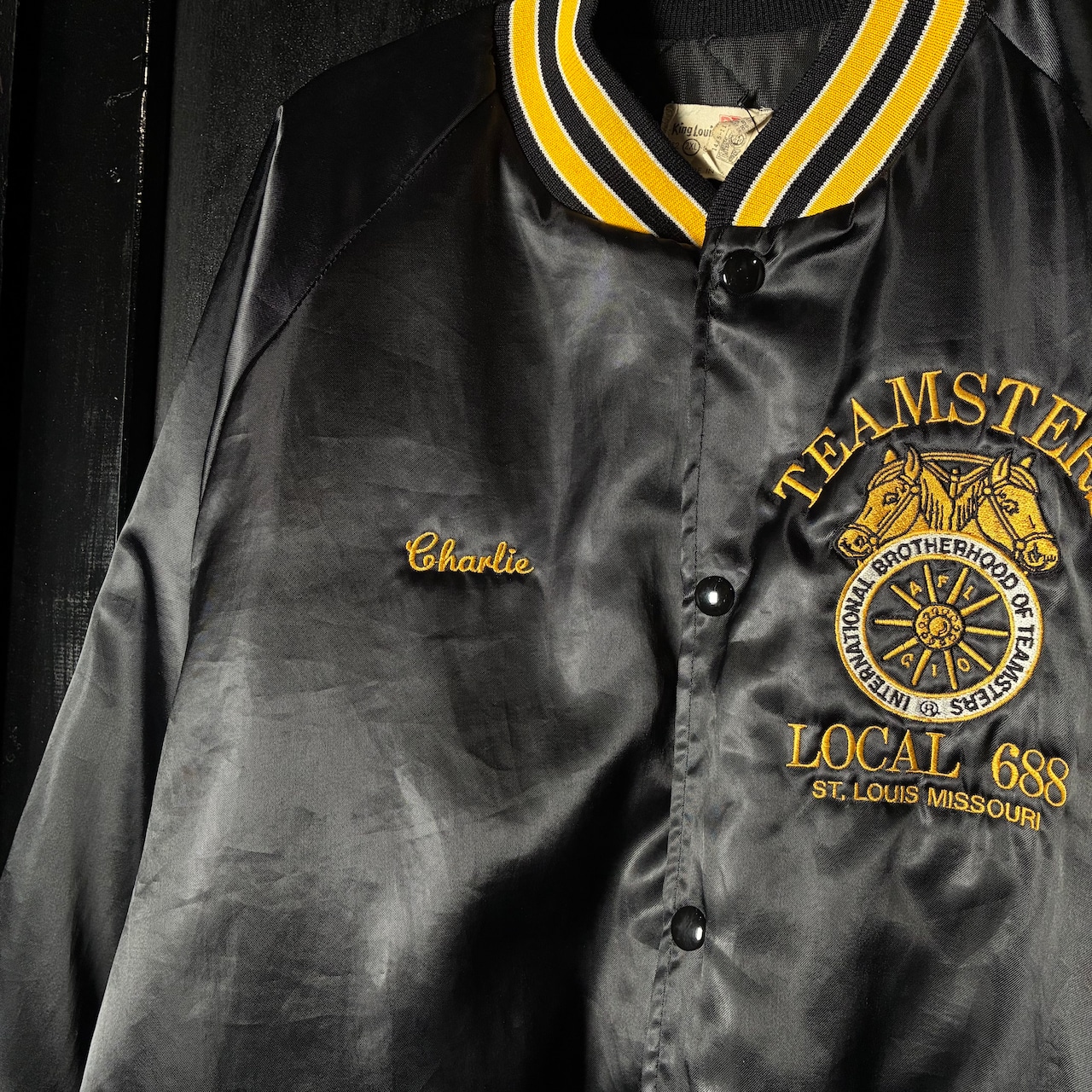 70s〜80s USA製 King Louie × TEAMSTERS 黒×イエローリアルワーク ナイロンサテンスタジャン