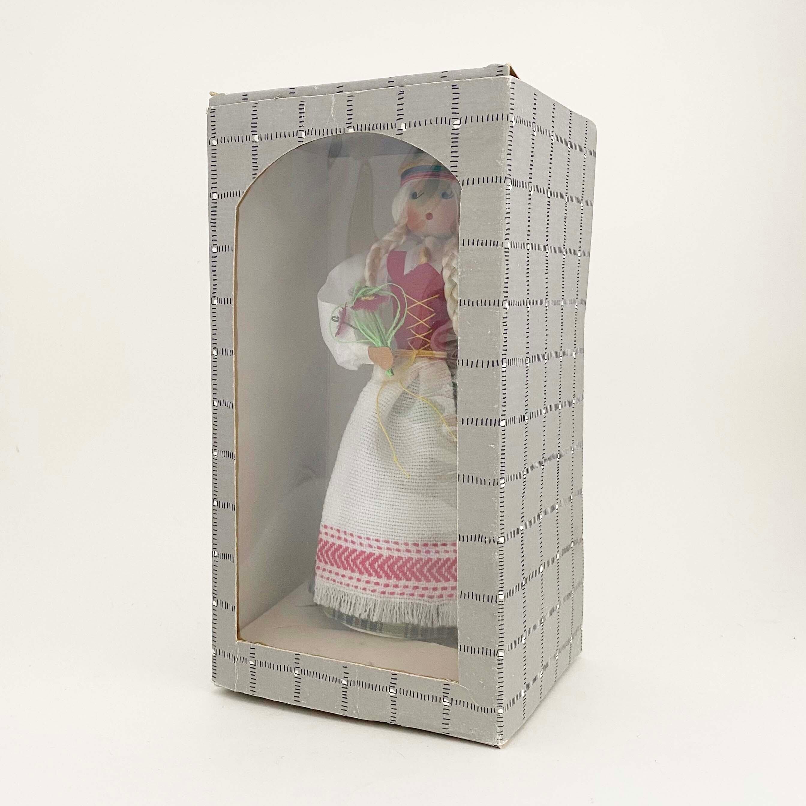 リトアニアの民族人形 ANDO製ヴィンテージ(花束 大)