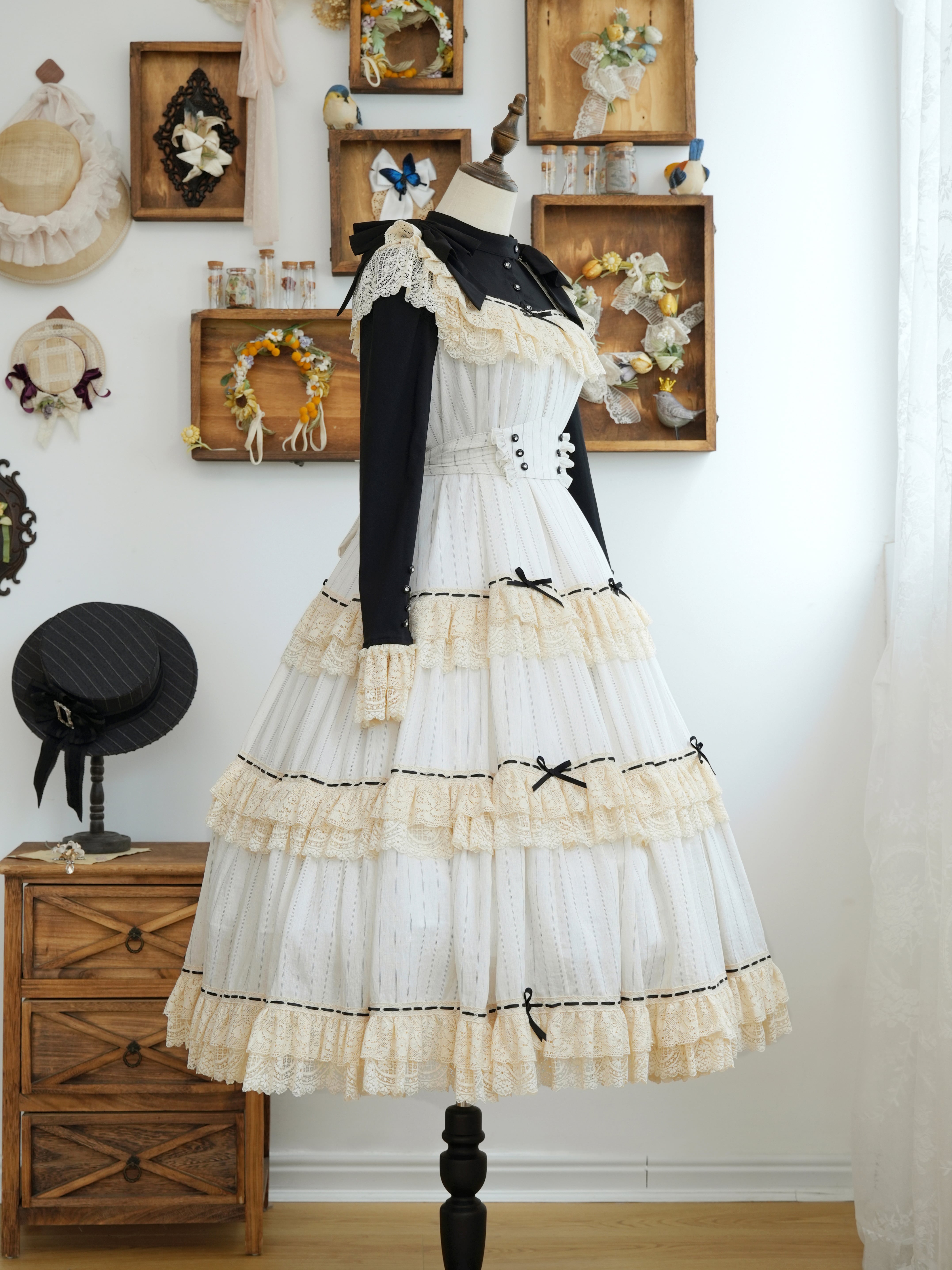 ホワイトナイツ ジェネオロジーワンピース | HoshibakoWorks