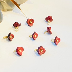 【アウトレット3D立体レザーフラワー】ビオラSS  ピン付き (レッド）8個入