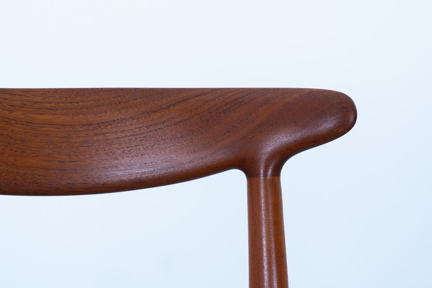 Hans J Wegner | W2 dining chair | kaikki gallery | 北欧