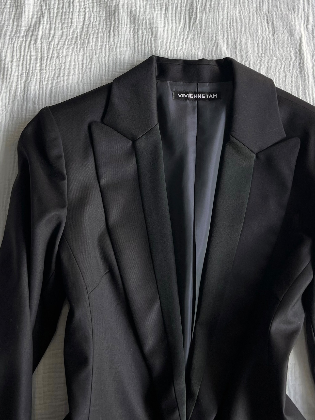 "VIVIENNE TAM" Black Short Jacket