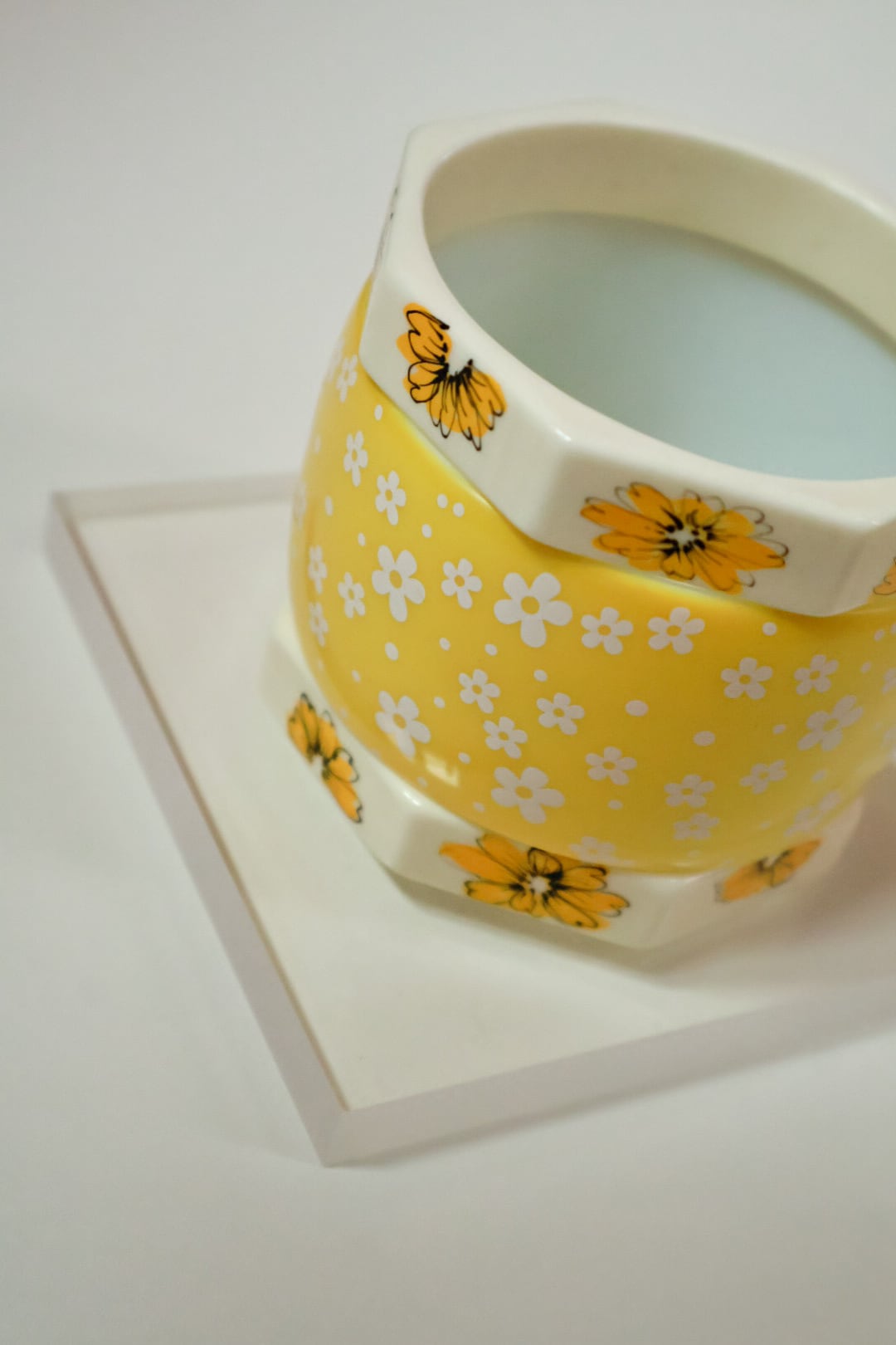 Vintage Flower Geometry Bangle