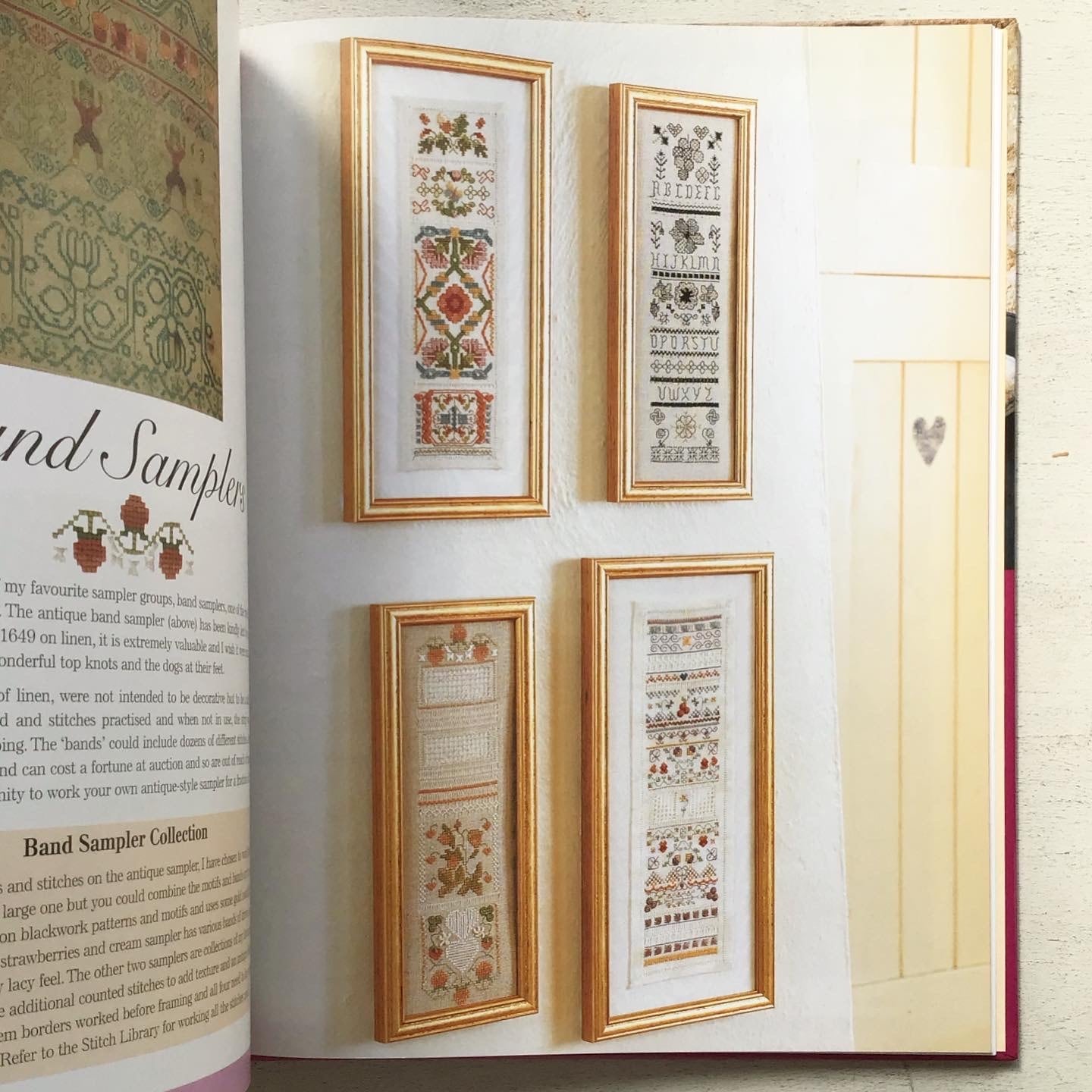 クラシックなクロスステッチサンプラー Cross Stitch Antique Style