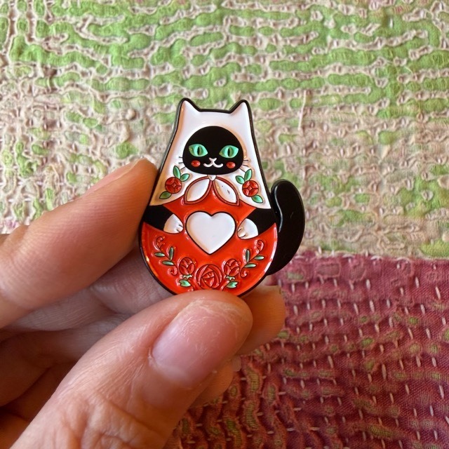 TOPANGA Jewelry BACK TO THE WOODS pin brooch, perfect as a gift.　