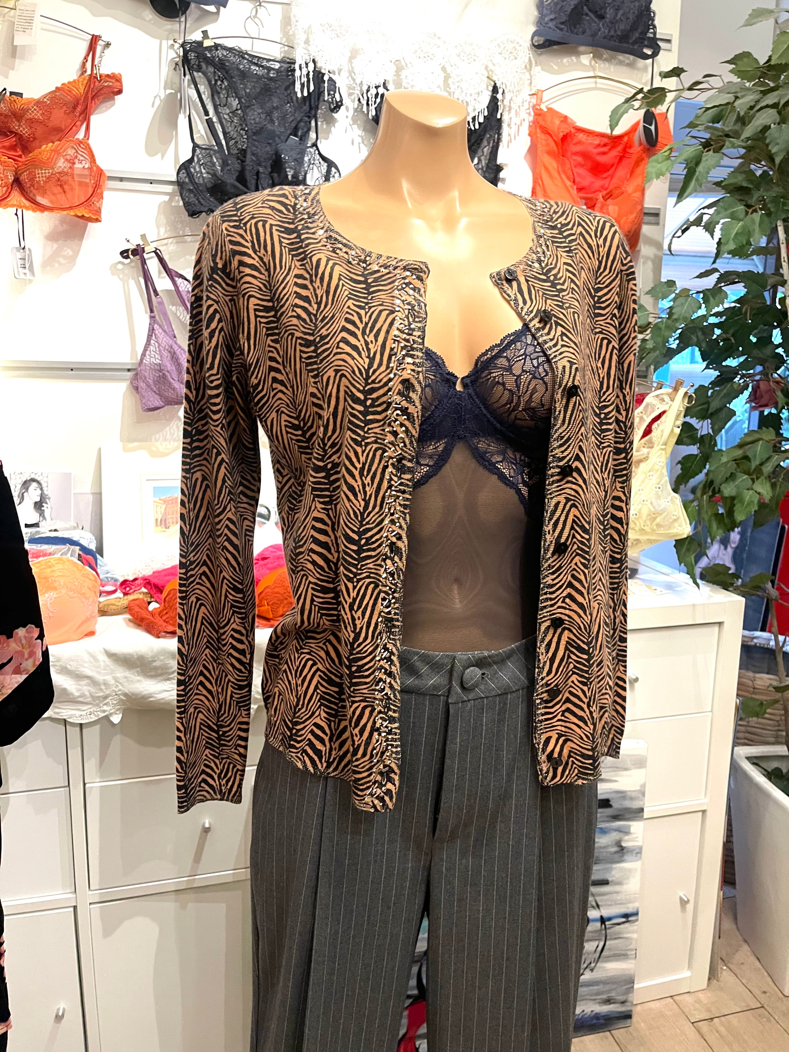 TWINSET (ツインセット)イタリア アニマル柄 スタッズデザインカーディガン