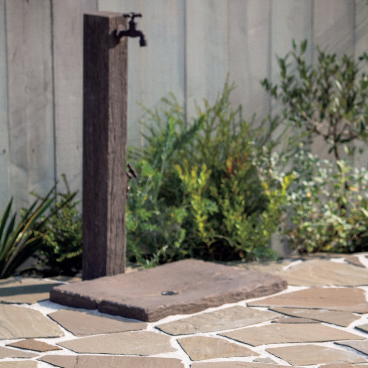 グルバストーン GULBA STONE