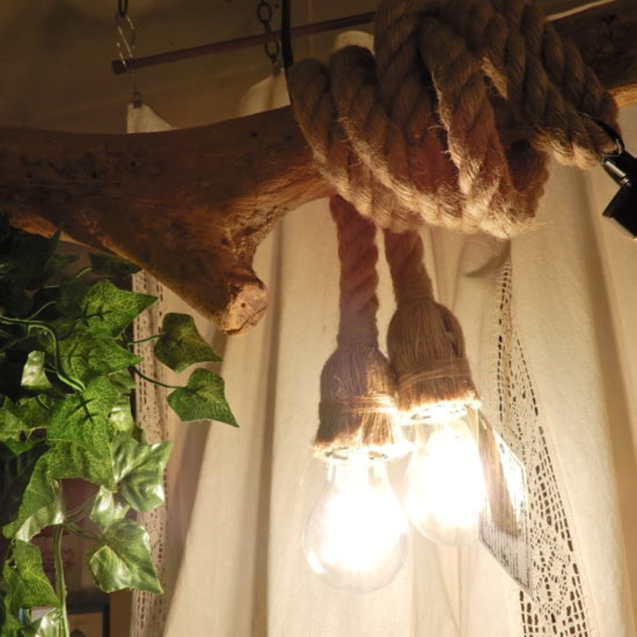 TOPANGA Lighting マニラロープランプ　ダブル100cm　50×2　ナチュラル　流木　吹き抜け　リビング　ダイニング　ショップ　飲食店　カフェ　店舗照明