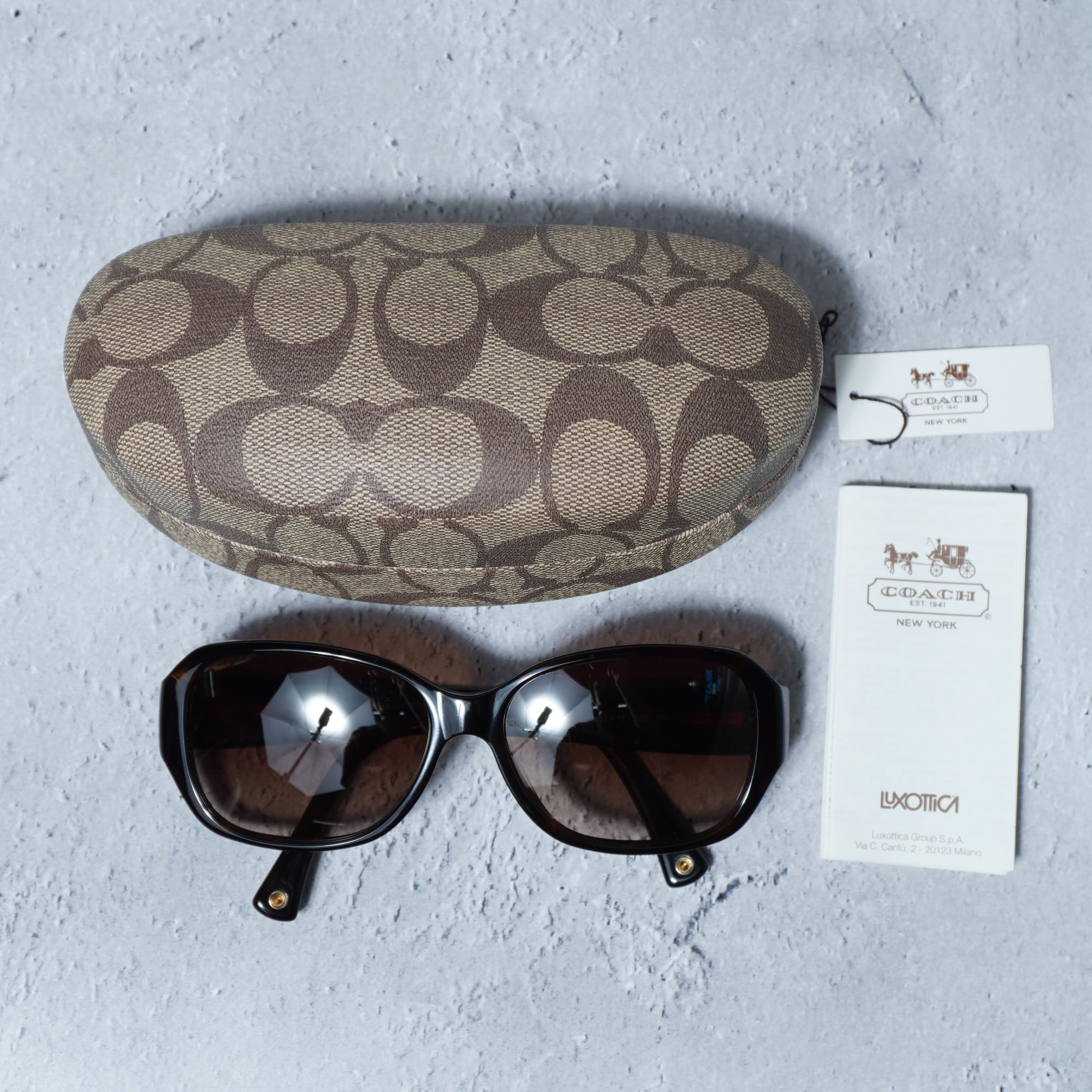 COACH コーチフラワー装飾 ブラウン オーバーサイズ サングラス COACH】コーチ テンプルフラワーロゴ装飾サングラス 箱付 dark brown