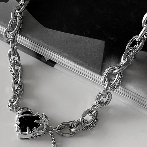chain black heart necklace / l0036