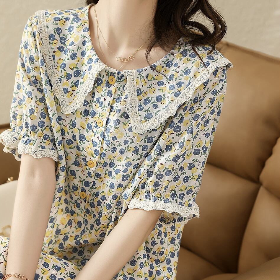 ワンピース レディース 膝丈 ひざ丈 半袖 襟付き S M L XL 2XL 大きいサイズ ビッグカラー Aライン レース 花柄 小花柄 かわいい 大人可愛い きれいめ 上品 エレガント 清楚 フェミニン おしゃれ お洒落 おとな ナチュラル こなれ感 ラブリー キュート ガーリー ロマンチック 抜け感 主役級 フラワー 通勤 OL 学生 通学 デート お出かけ 女子会 休日 お買い物 春 夏 秋 20代 30代 40代 ママ 韓国 韓国系 着回し 普段使い 体型カバー モテ トレンド 流行 送料無料