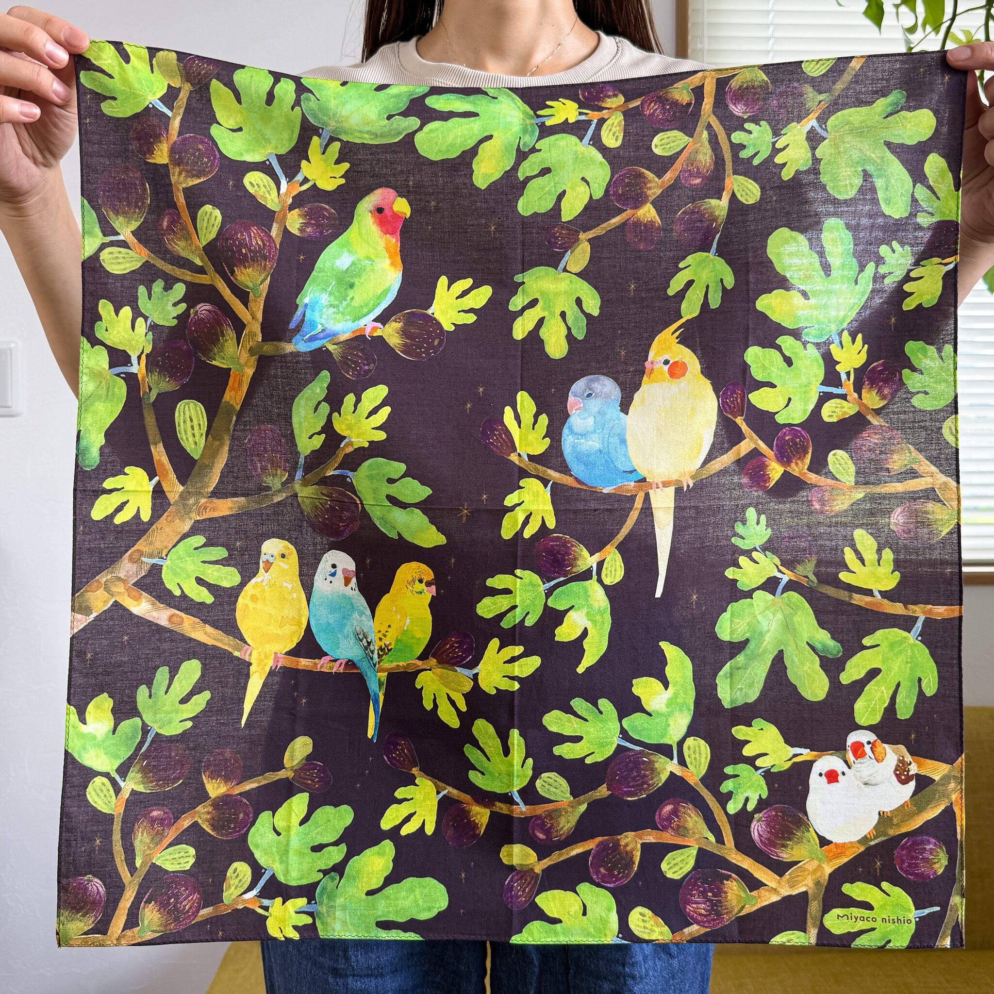 スカーフにもなるハンカチ「Friends with Birds」 | miyaco nishio