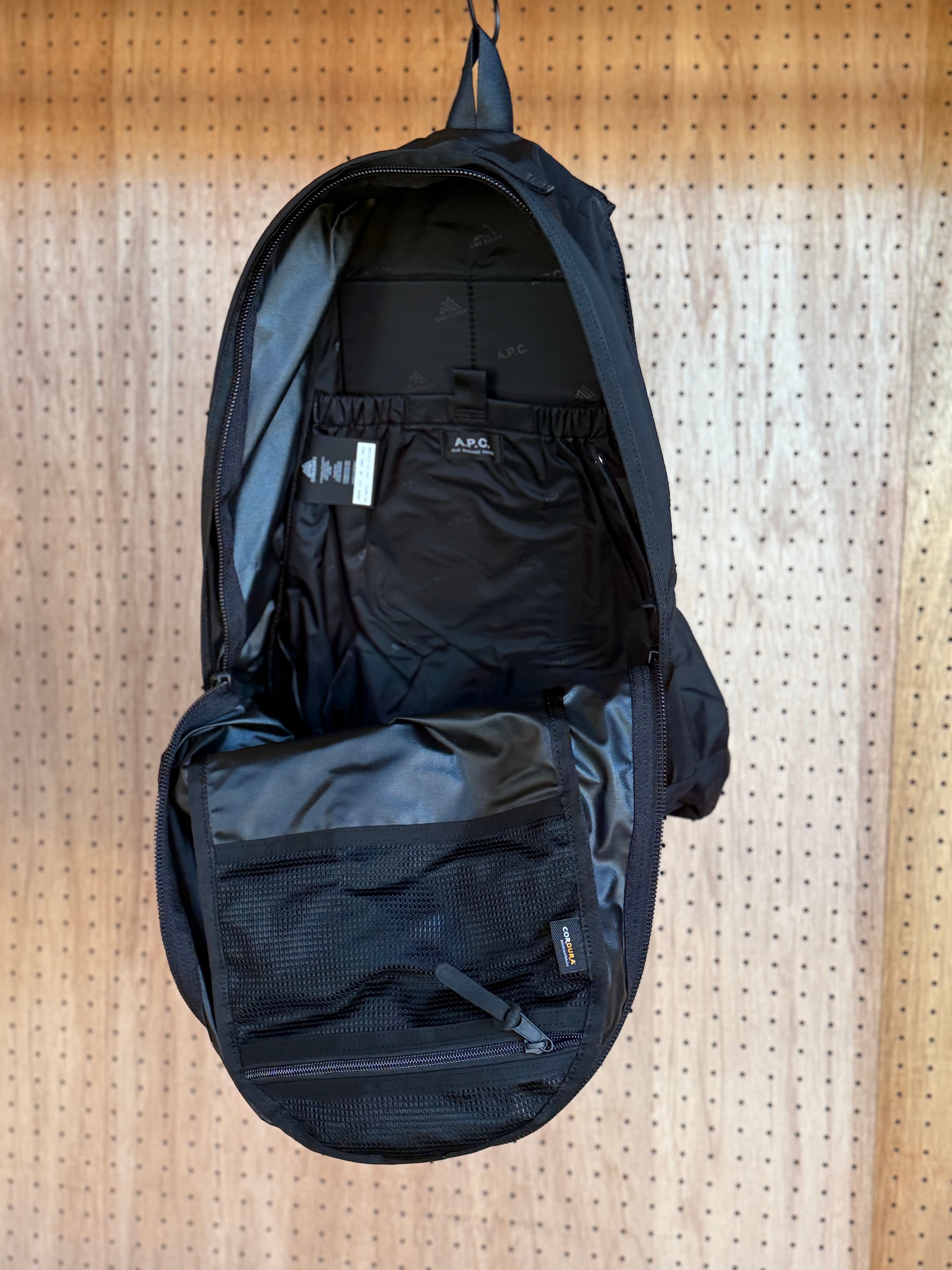 A.P.C. × GREGORY【DAY PACK A.P.C. GREGORY】 | LARGE LAB TOWN