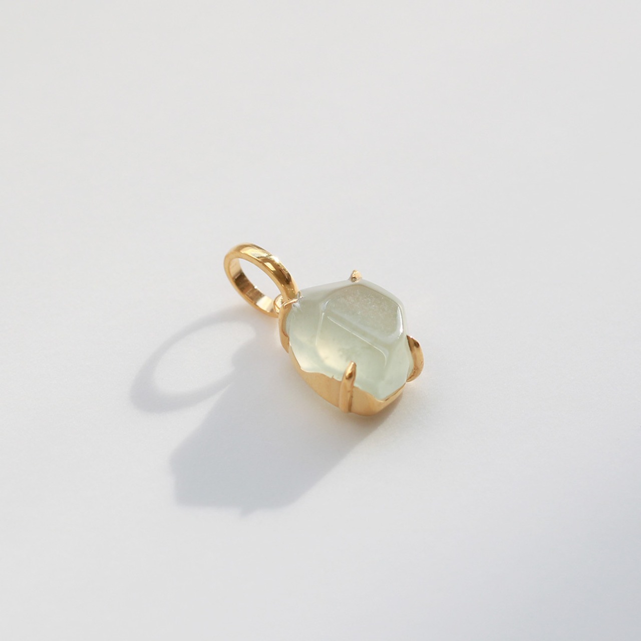 ラフカット翡翠ペンダントトップ K10YG rough cut A貨翡翠 jd_pt1293