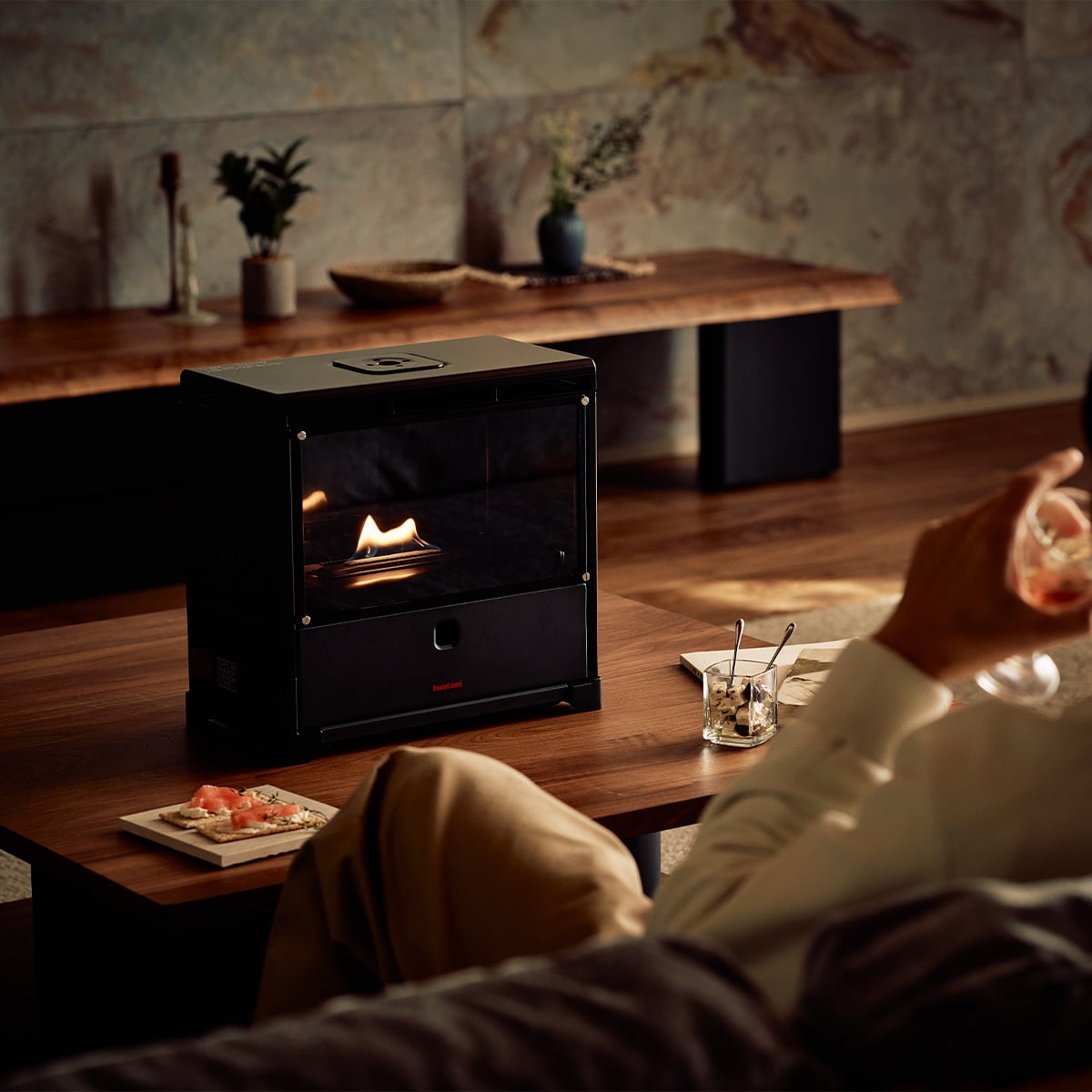 イワタニ カセットガス暖炉 MYDANRO | sotosotodays