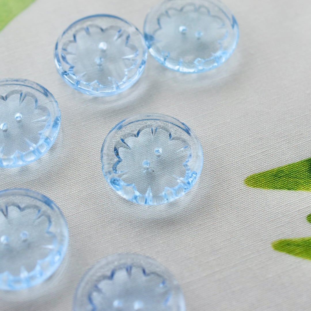 ドイツ クリアライトブルーフラワー 2穴 18.5㎜