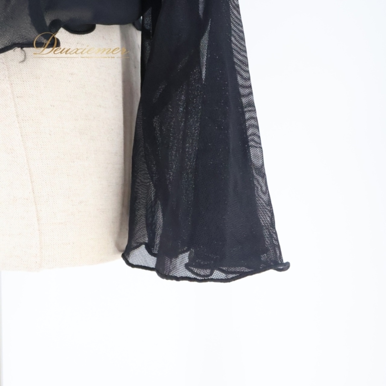 社交ダンス 衣装 トップス ブラウス ブラック系 チャコット Chacott レッスン 練習 黒 透け感 チュール 日本製 ふんわり 大人っぽい 上品 おしゃれ フレア レディース ダンスウェア 軽やか 透け感素材 シンプル きれいめ スタイリッシュ