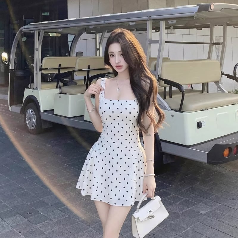 【dress】ドット柄キャミワンピース Q8258