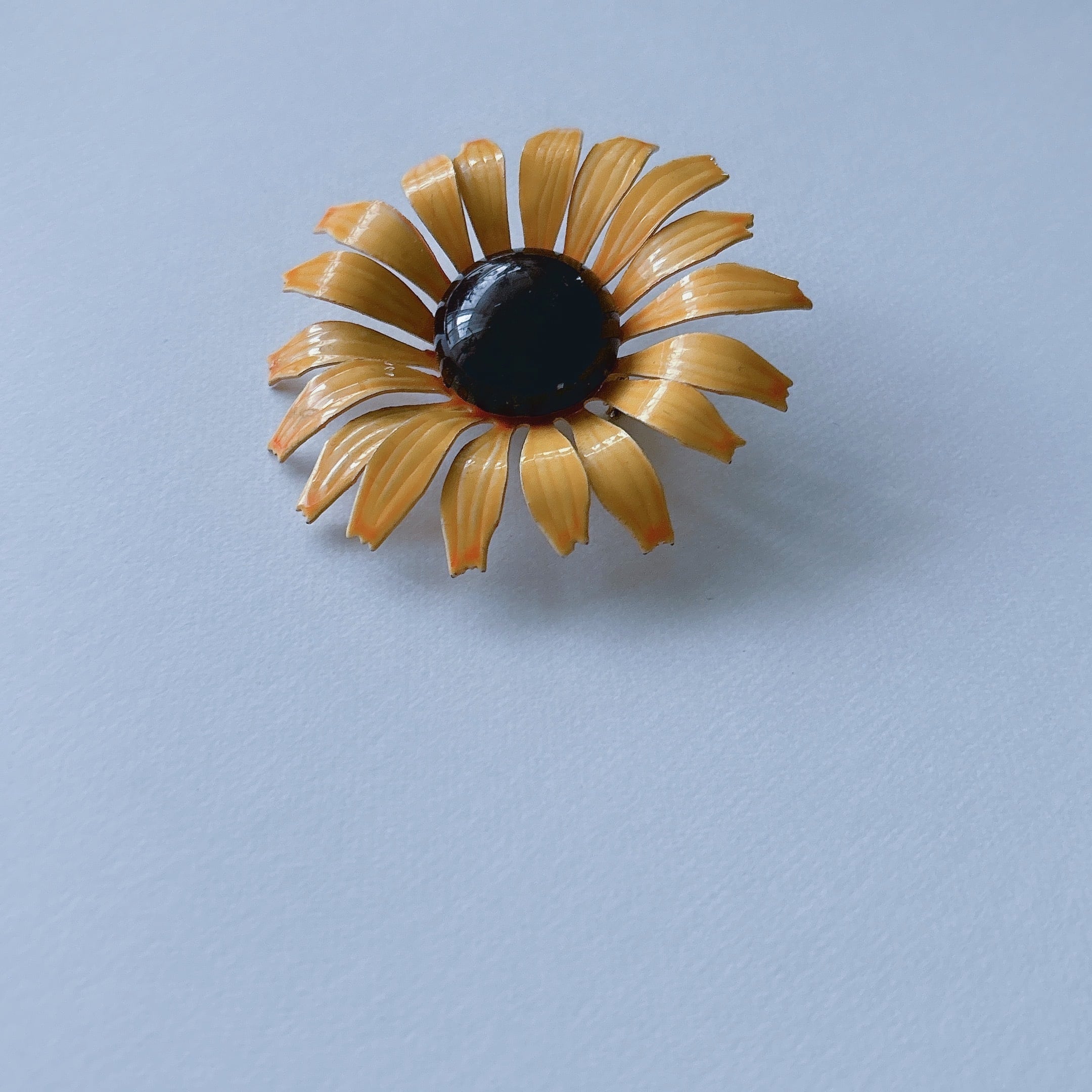 Vintage 60s - 70s orange brown enamel flower brooch ヴィンテージ