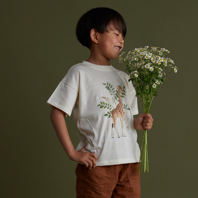 キリンのTシャツ（オーガニックコットン）／ Giraffe T-shirt (Organic Cotton)