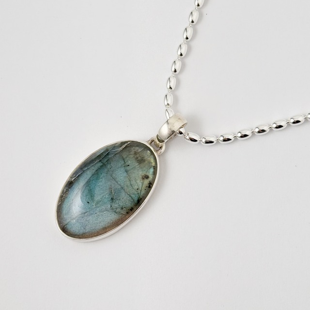 一点物 ラブラドライト オーバルネックレス