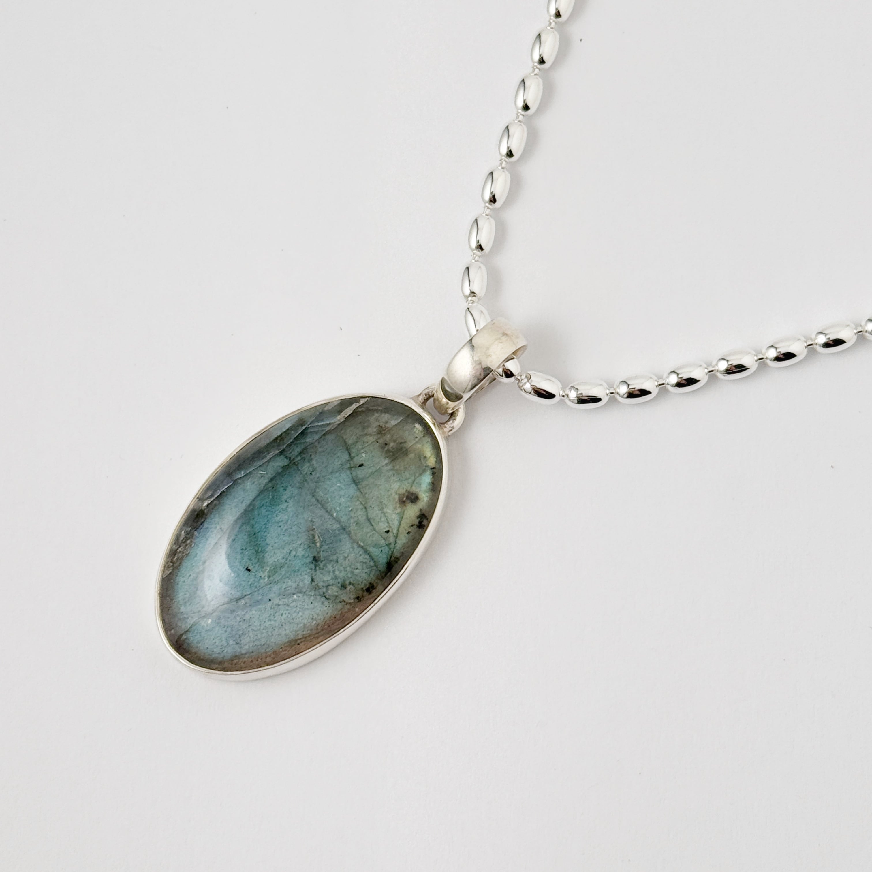 一点物 ラブラドライト オーバルネックレス